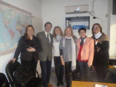 Firma de convenio con la ONG �Missing Children�