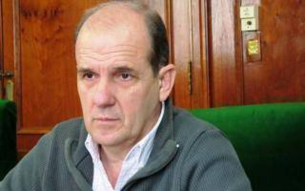 CQC en Pehuaj�: Zurro justific� el grado de ars�nico en el agua alegando que est� mal el C�digo Alimentario Argentino