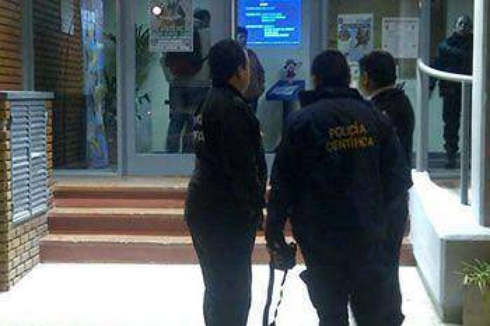 UN GRUPO DE DELINCUENTES ASALT� ESTA MADRUGADA LA SEDE DE DIARIO EL CHUBUT