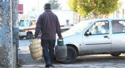 Vecinos se unen para exigir que se normalice el abastecimiento de gas