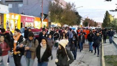 Gobierno anunci� boleto estudiantil para Caleta, pero representante de alumnos habla de �negociado�