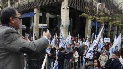 Ruidosa movilizaci�n bancaria en Tucum�n