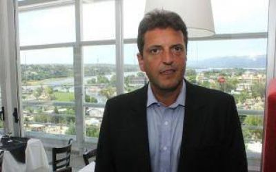 Massa se reuni� con intendentes en Magdalena