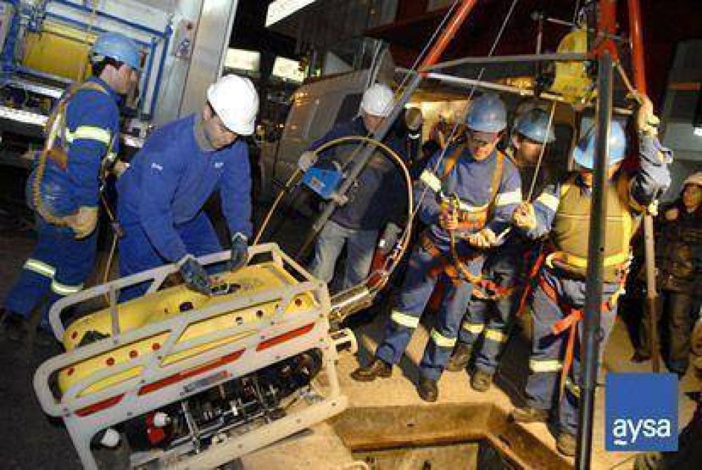 Un mini submarino de Aysa inspeccionar� un conducto de abastecimiento de agua