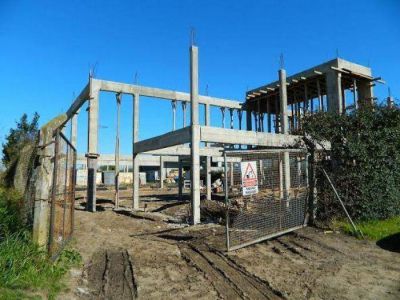 Obras Sanitarias avanza con su planta de envasado de agua