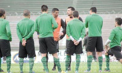Sarmiento: hizo f�tbol y Trotta a�n no defini� el once titular