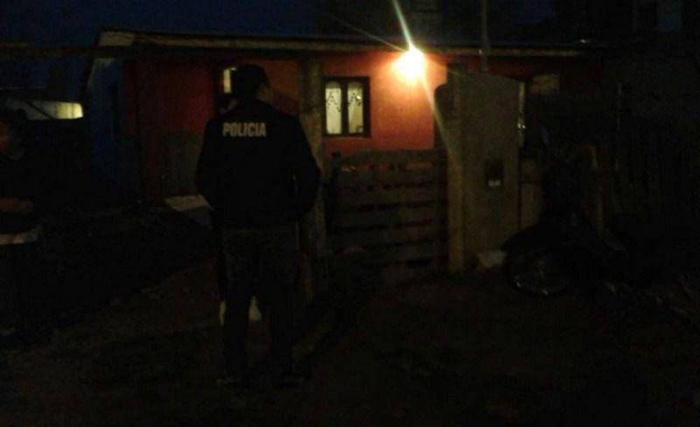 Rob� y le bale� la casa para que no lo denunciara: detenido