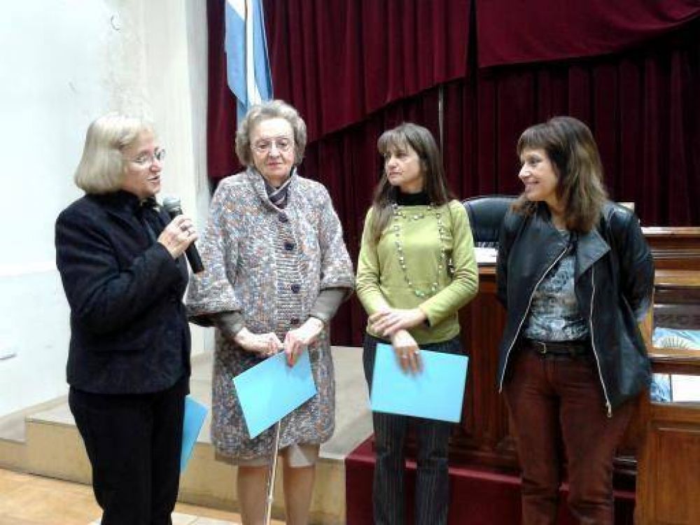 Declararon de Inter�s de la Ciudad dos libros de cocina catamarque�a