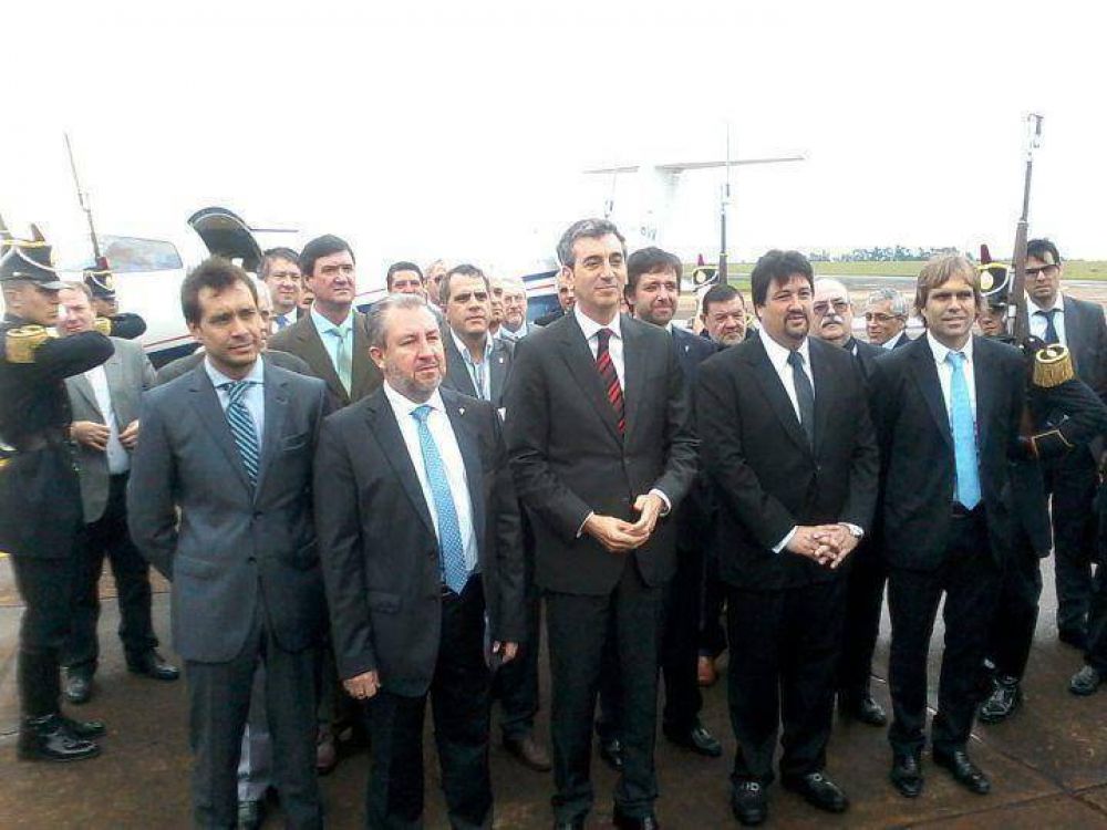 Closs plante� a Randazzo la necesidad de recuperar el tren de pasajeros y agilizar los pasos fronterizos
