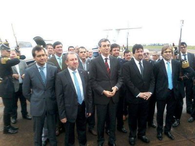 Closs plante� a Randazzo la necesidad de recuperar el tren de pasajeros y agilizar los pasos fronterizos