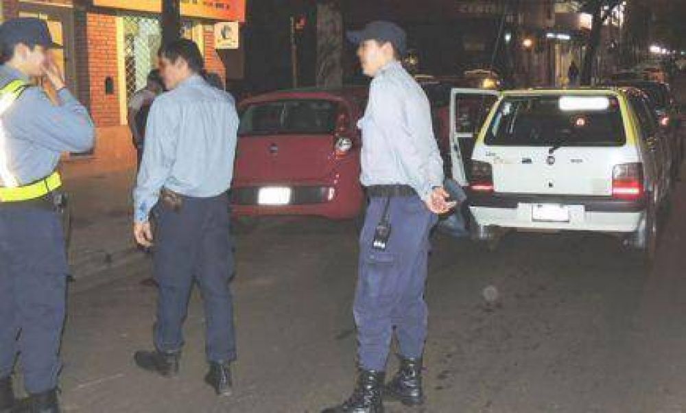 Taxista detenido por asaltar a un pasajero