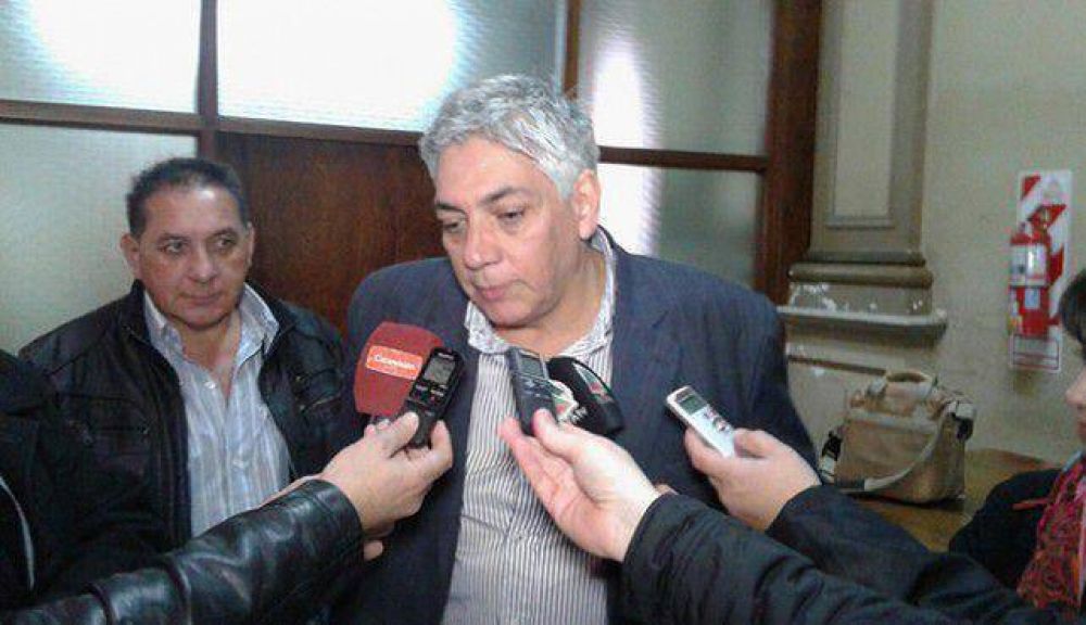 Policl�nico: �los que dominan la salud deben aportarle soluci�n al conflicto� 