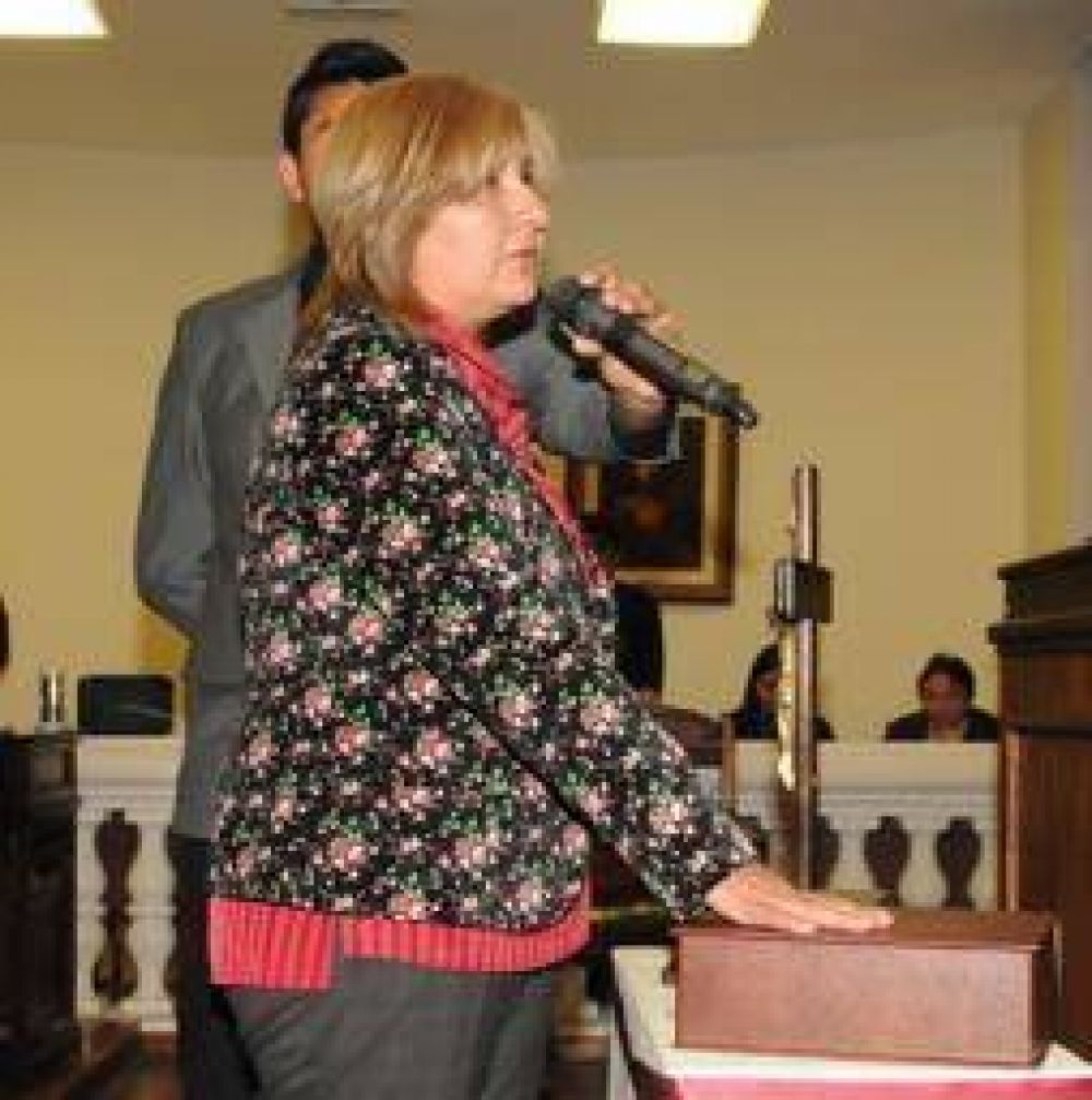 Asumi� una nueva diputada provincial por General Belgrano