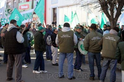 Se levant� el conflicto laboral en una concesionaria local