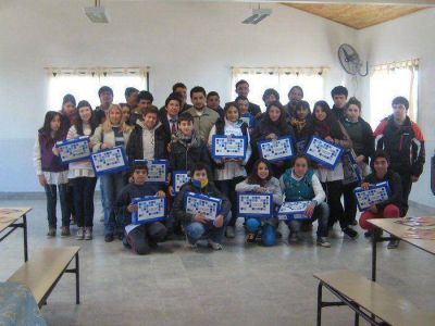 �Hoy cubrimos el 100 % de Secundarios de las Escuelas P�blicas del partido de Azul