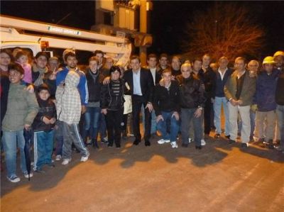 Bali Bucca inaugur� nuevas luminarias en Villa Diamante