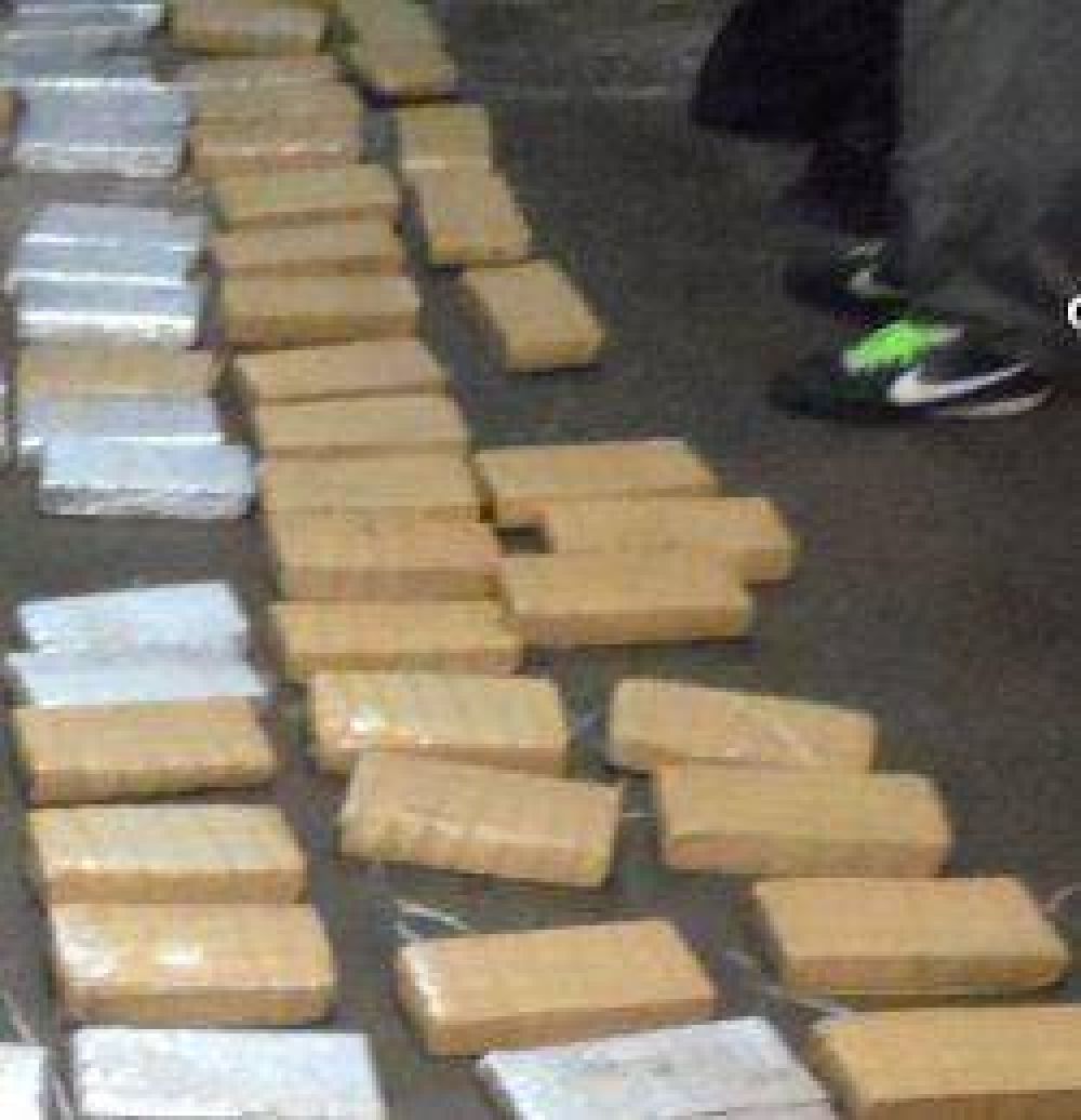Interceptan casi media tonelada de marihuana en dos procedimientos