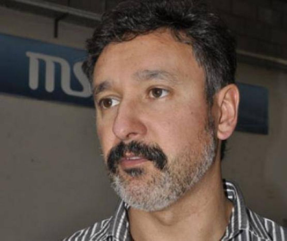�Se puede comenzar a absorber gran parte de empleo estatal excedente en poco tiempo�