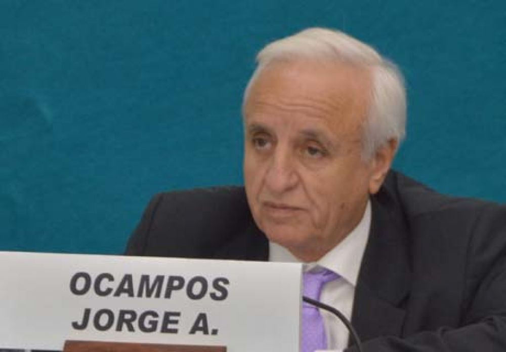 Cajeros: Ocampos insisti� en que se cumpla el cronograma establecido