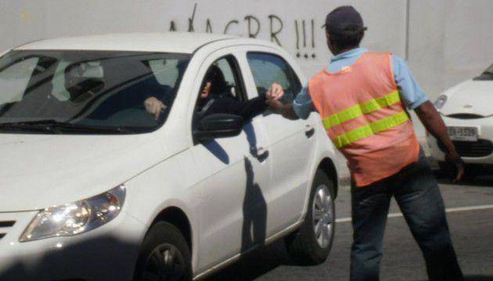 Juntan firmas contra los trapitos