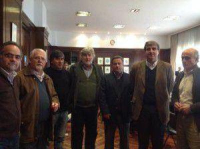 Precios Cuidados: 10 comerciantes de Areco firmaron su adhesi�n a Com.Pr.Ar