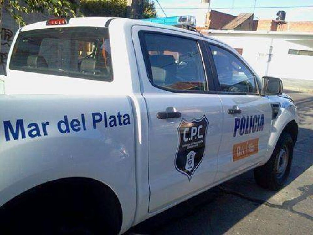 Menor armado asalt� dos comercios y fue perseguido hasta la �Villa Gasc�n�