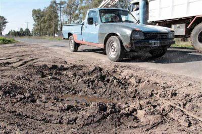 En City Bell, la calle 11 multiplic� el tr�nsito y ya da se�ales de deterioro     