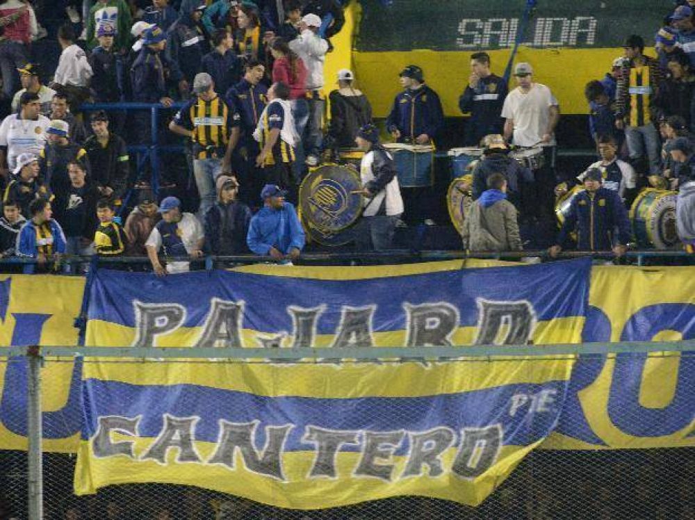 La barra brava de Rosario Central le rindi� un homenaje al jefe de la banda de Los Monos