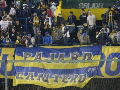 La barra brava de Rosario Central le rindi� un homenaje al jefe de la banda de Los Monos