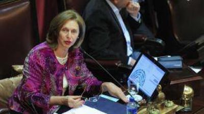 M�s de la mitad de los senadores contrat� a parientes