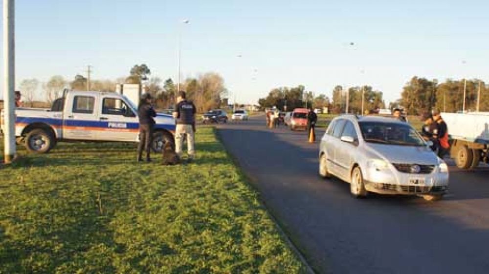 Operativo de drogas en las rutas y en las terminales de micros y trenes 