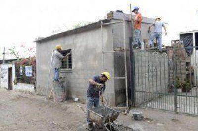 Alperovich firmar� un convenio para la construcci�n de 5.500 m�dulos habitacionales