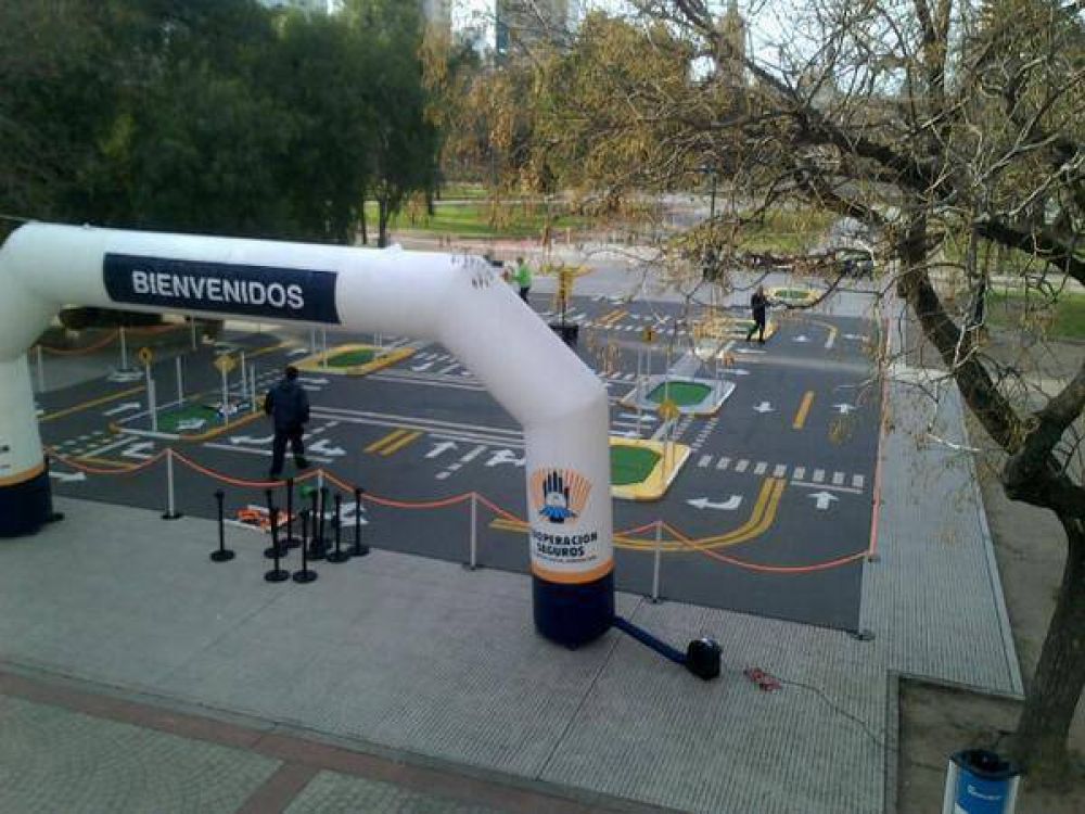 Una pista en la plaza para ense�ar las normas de tr�nsito