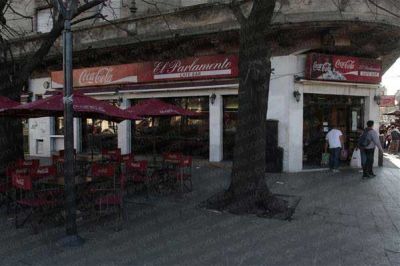 Cierra �El Parlamento�, un bar con 60 a�os de historia en 7 y 51     