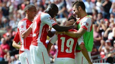 Sin Ag�ero, Manchester City cae ante Arsenal en la definici�n del primer t�tulo de la temporada