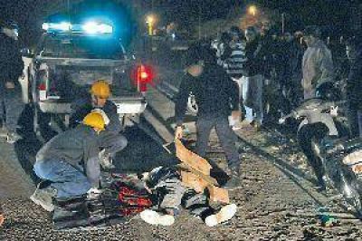 Dos hombres murieron tras derrapar con sus motocicletas