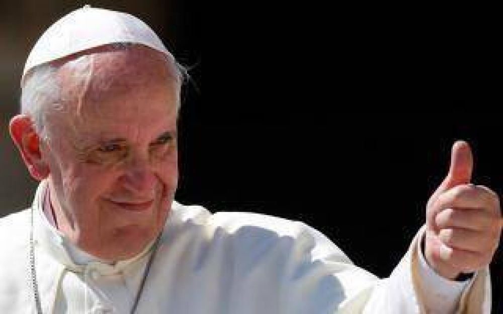 Campana: Abuela teji� unas medias para el Papa y �ste le mand� una carta