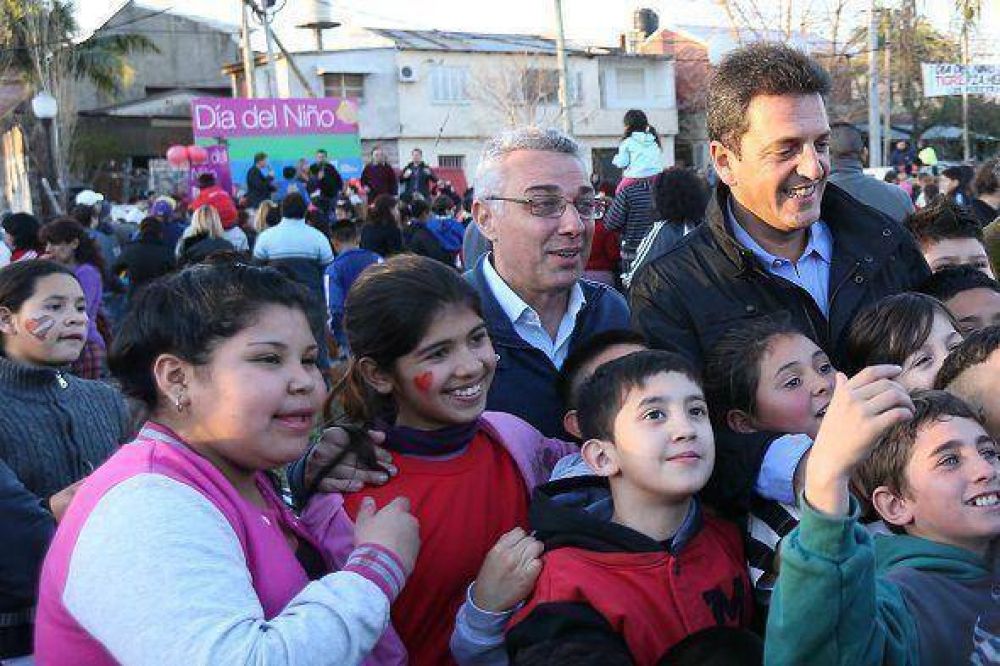 Massa acompa�� a los ni�os de Tigre en los festejos por su d�a