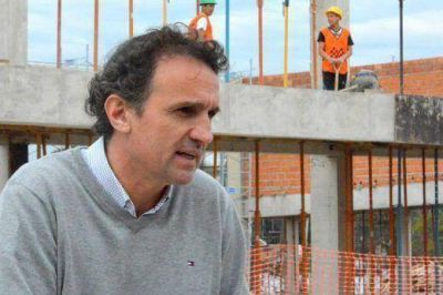 Polic�a Municipal: Katopodis dej� entrever que San Mart�n firmar� el convenio