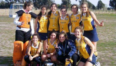 Aramberri entreg� premios por la Liga Municipal de H�ckey