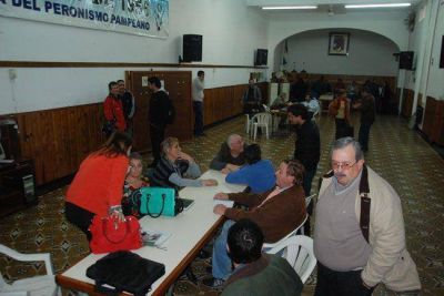 Consejo de Unidades B�sicas: �Hay que llamar a elecciones complementarias�