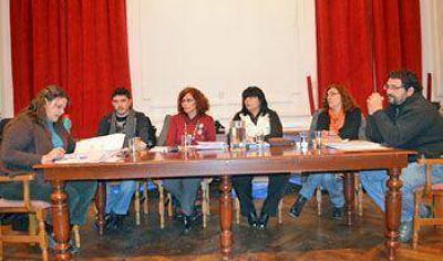 Por primera vez el Consejo Escolar debati� frente a la comunidad