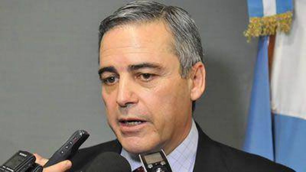 Touri�an calific� de �mediocre y arrastrado� a Ingram