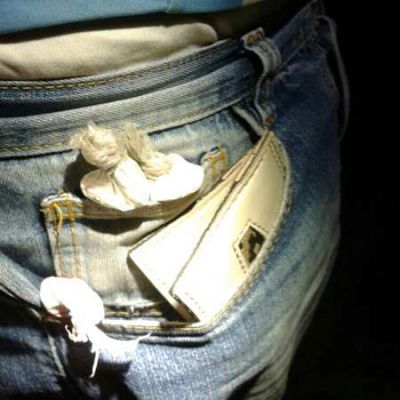 Dos j�venes demorados en plazoleta con marihuana y coca�na