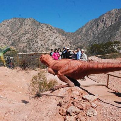 El parque de Los Dinosaurios recibi� m�s de 2500 turistas