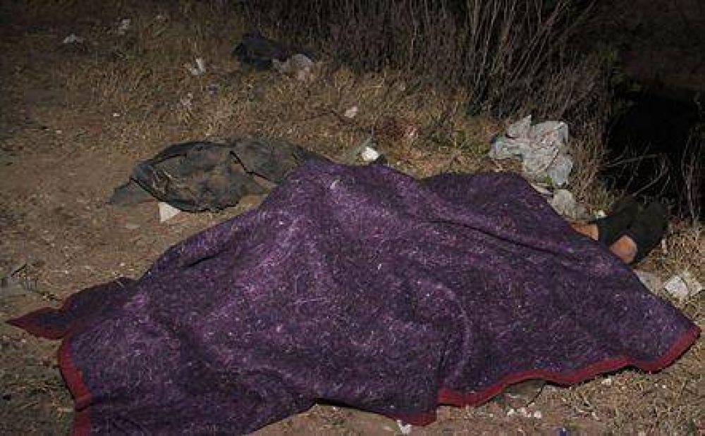 Vecinos de barrio Solidaridad encuentran un cuerpo en un descampado