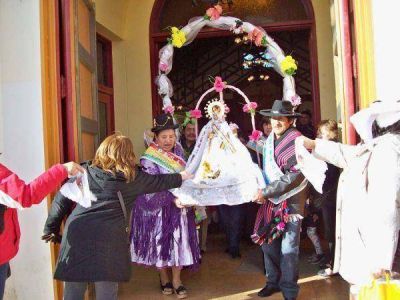 En toda la provincia se realiz� la festividad de la Virgen de Copacabana