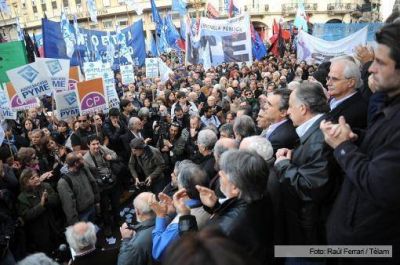 Realizar�n ma�ana en el Luna Park un acto de respaldo al Gobierno
