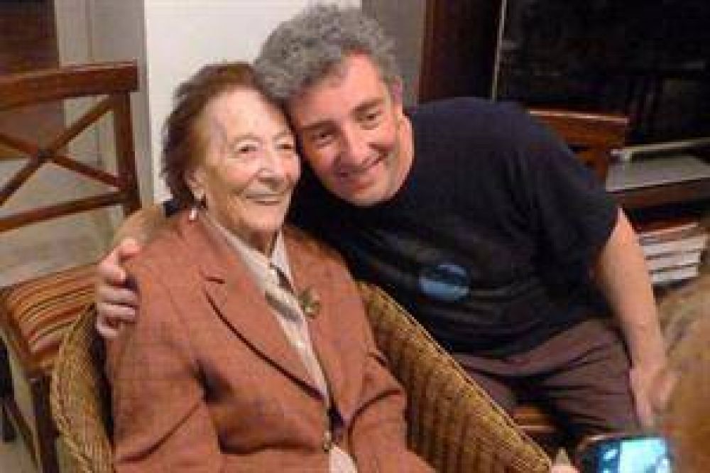 El nieto de Estela de Carlotto conoci a su abuela Tenchi, de 91 aos
