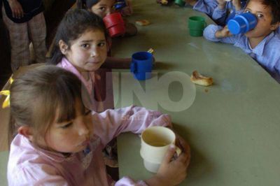 El presupuesto no cubre ni la mitad de la raci�n de comedor
